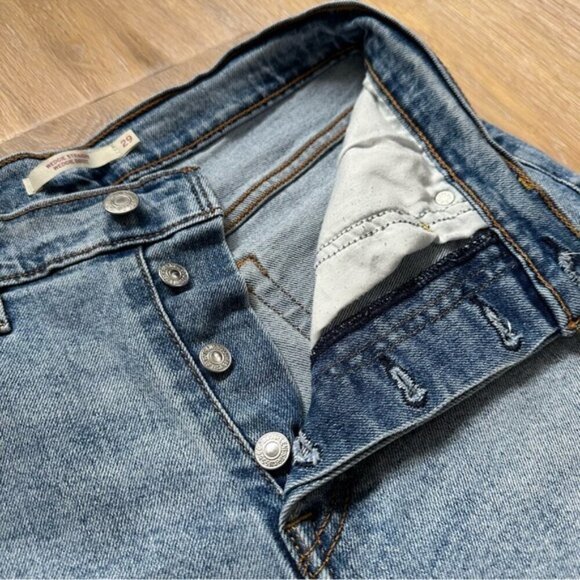 Levi's Wedgie Straight Bridge of Bellflower Jeans Coastal Cowgirl - Size 29 - Picture 6 of 16